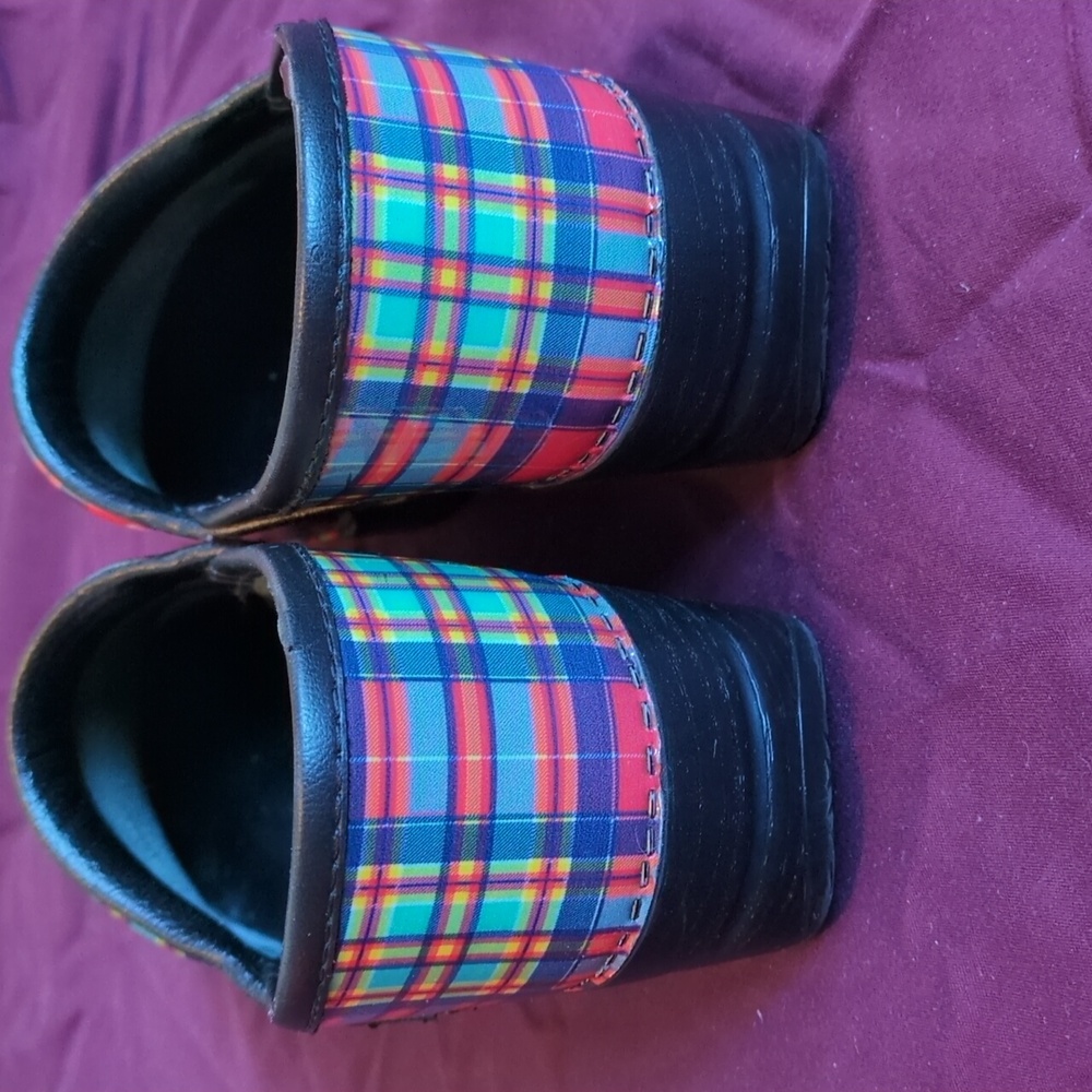 ⭐💥 Women's Dansko clogs size 37 plaid in good condition⭐💥 - Picture 3 of 10
